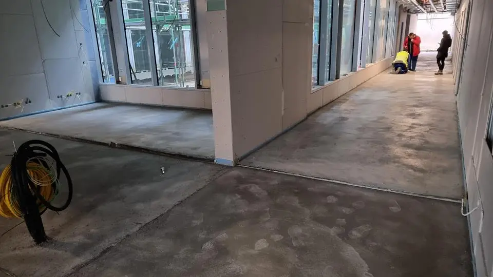 Hergestellte Estrichflächen im Kinderzentrum München