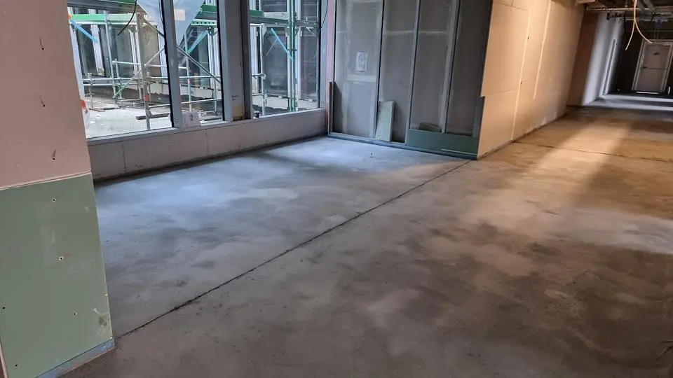 Estrichflächen in einem Innenbereich des Kinderzentrums München