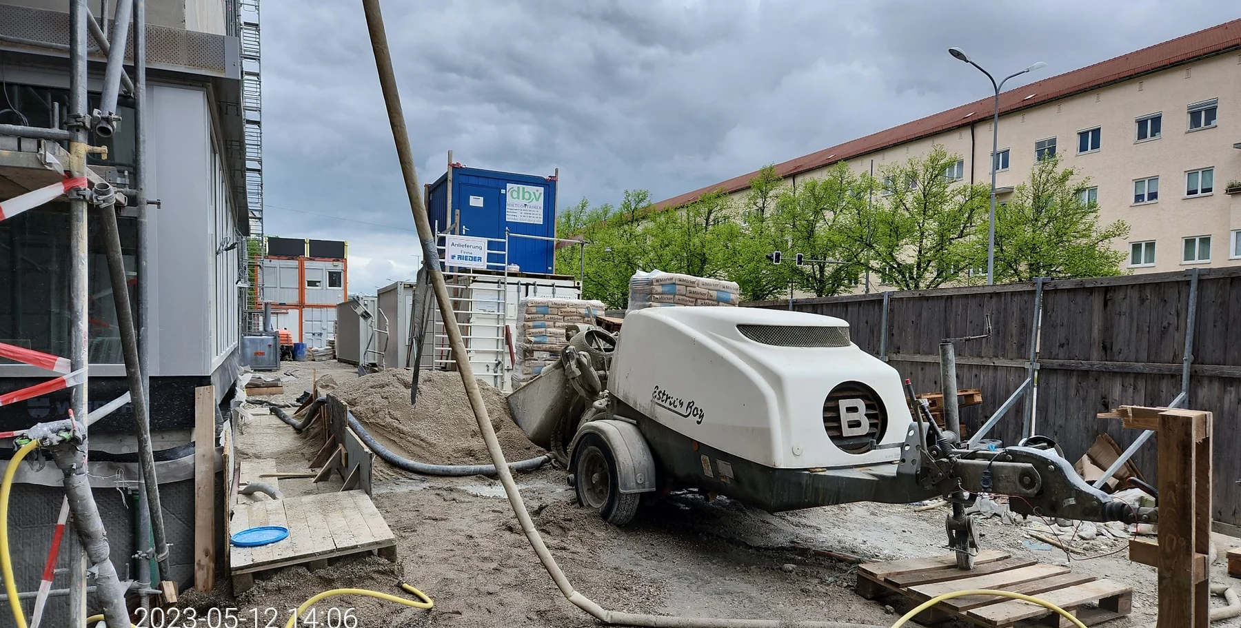 Estrichpumpe auf der Baustelle